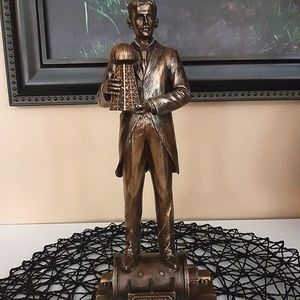 Nikola Tesla statue, 15 inches tall